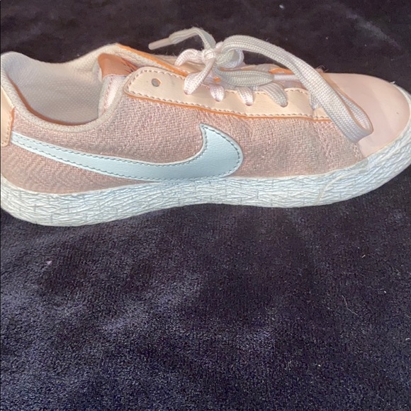 Nike toddler peach shoes size 12 - Picture 6 of 8